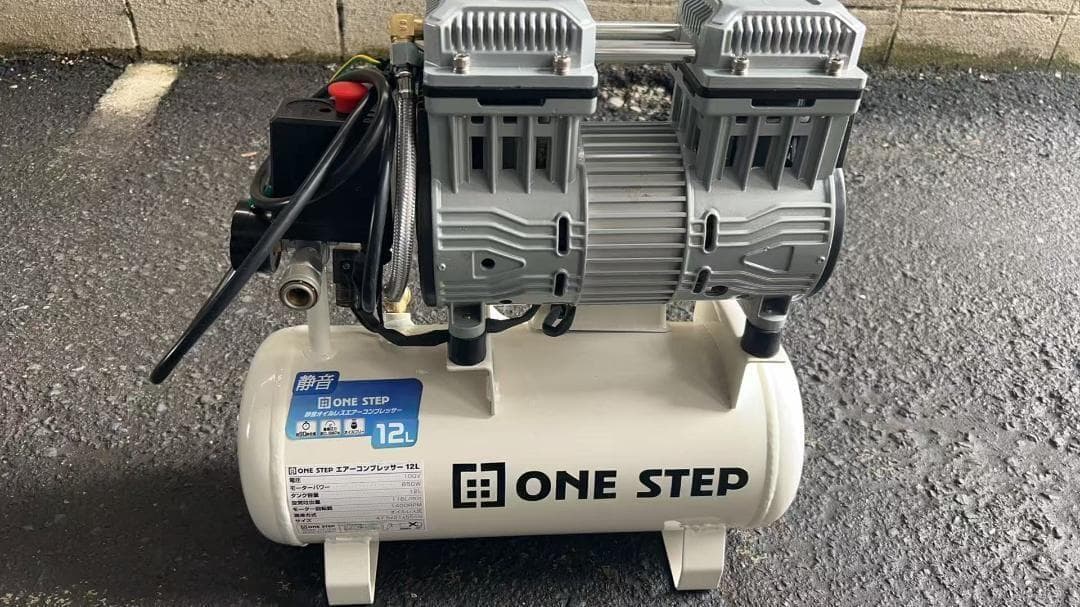 中古コンプレッサー 100v　静音　小型　オイルレス　12L