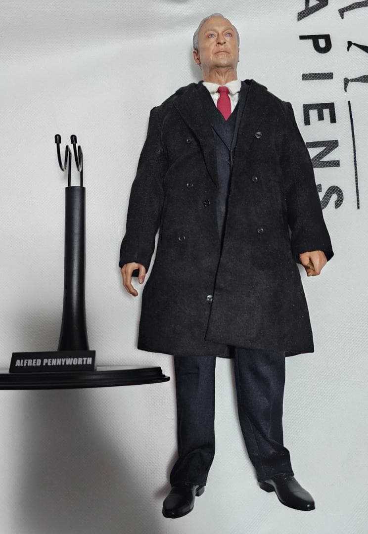 ホットトイズ　アルフレッド・ペニーワース　バットマン