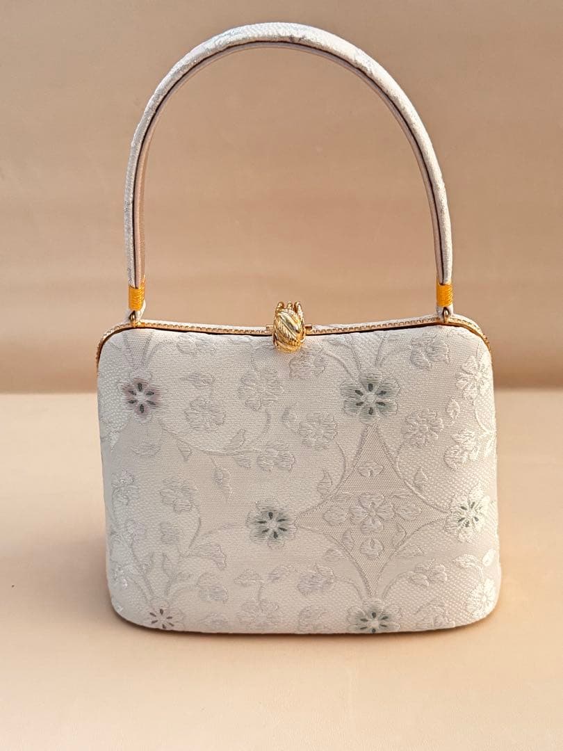 ［新品・未使用］特選草履 バッグセット　華唐草文 フォーマル　フリーサイズ　箱付