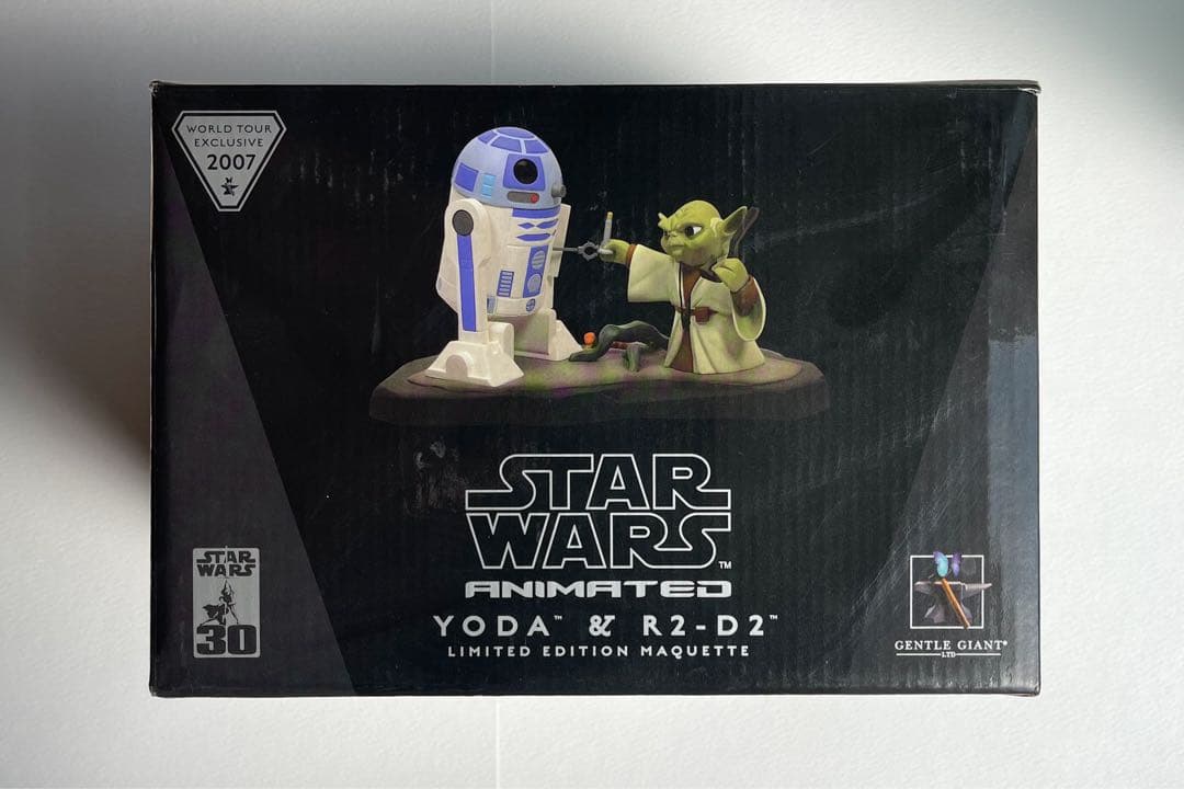 Star Wars Yoda & R2-D2 2500個 限定版フィギュア