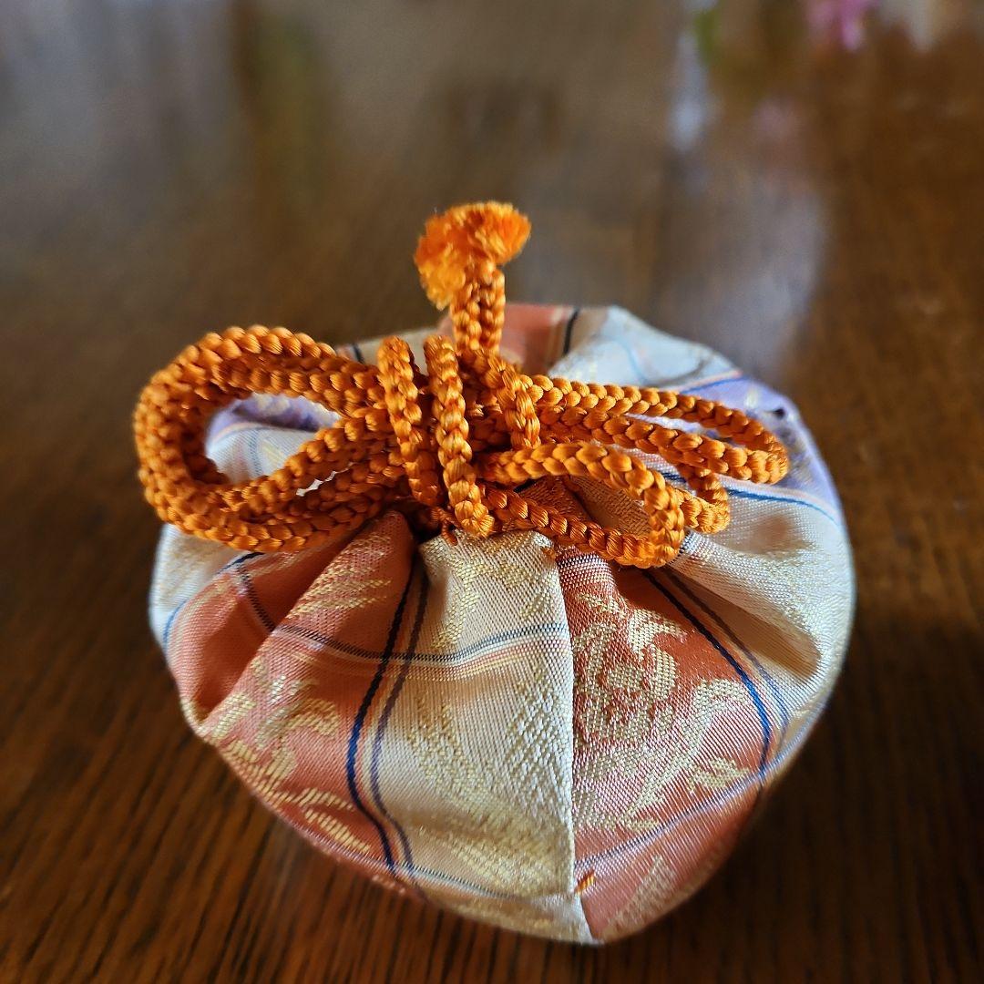 茶道具　割り蓋茶入れ　漆塗り　仕服