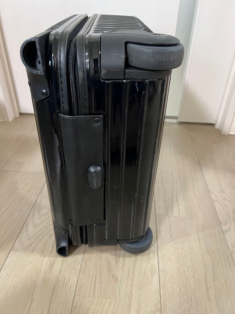 RIMOWA ブラック キャリーケース