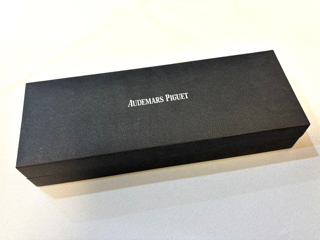 【非売品】Audemars Piguet ブラックボールペン 専用ケース付き