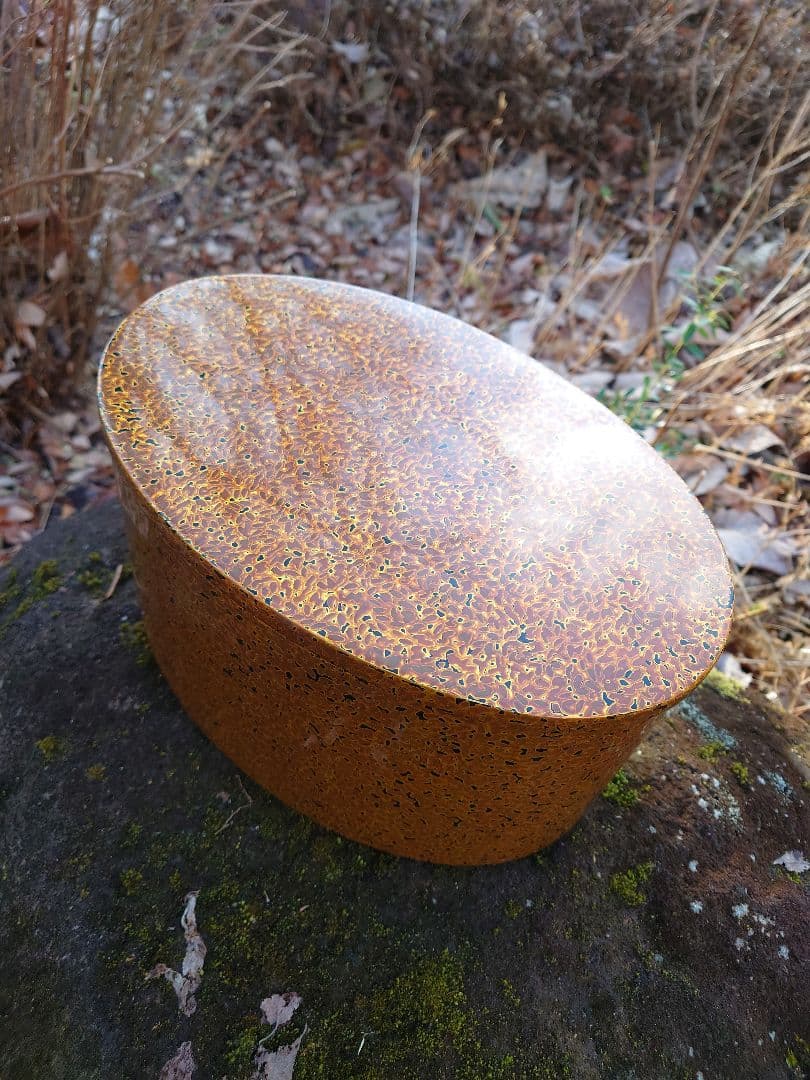 美術工芸　漆工芸　宝箱　木製　くり抜き　展示会で購入　大ぶり厚み　底に浅い筋傷