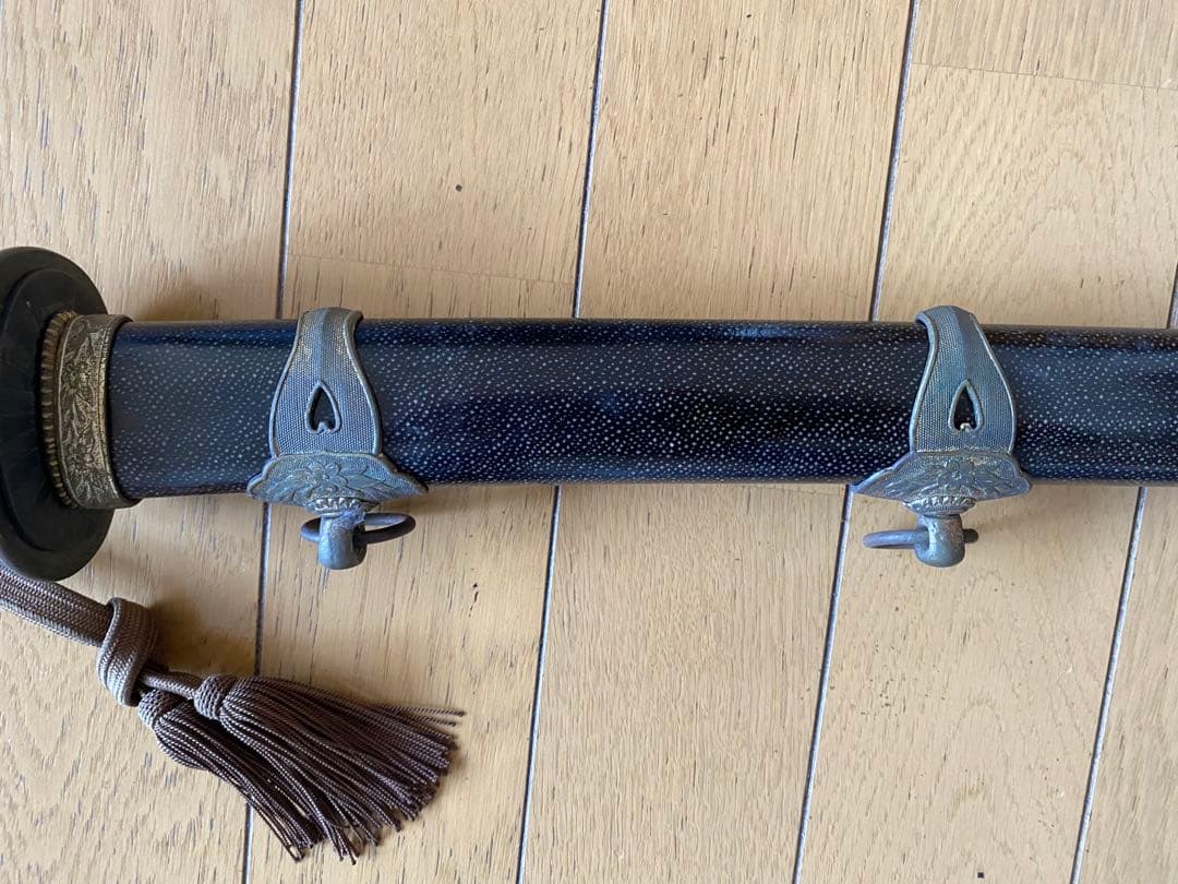 か*る様 軍刀(刀身なし)2本と刀掛け、矢筒(矢3本付)