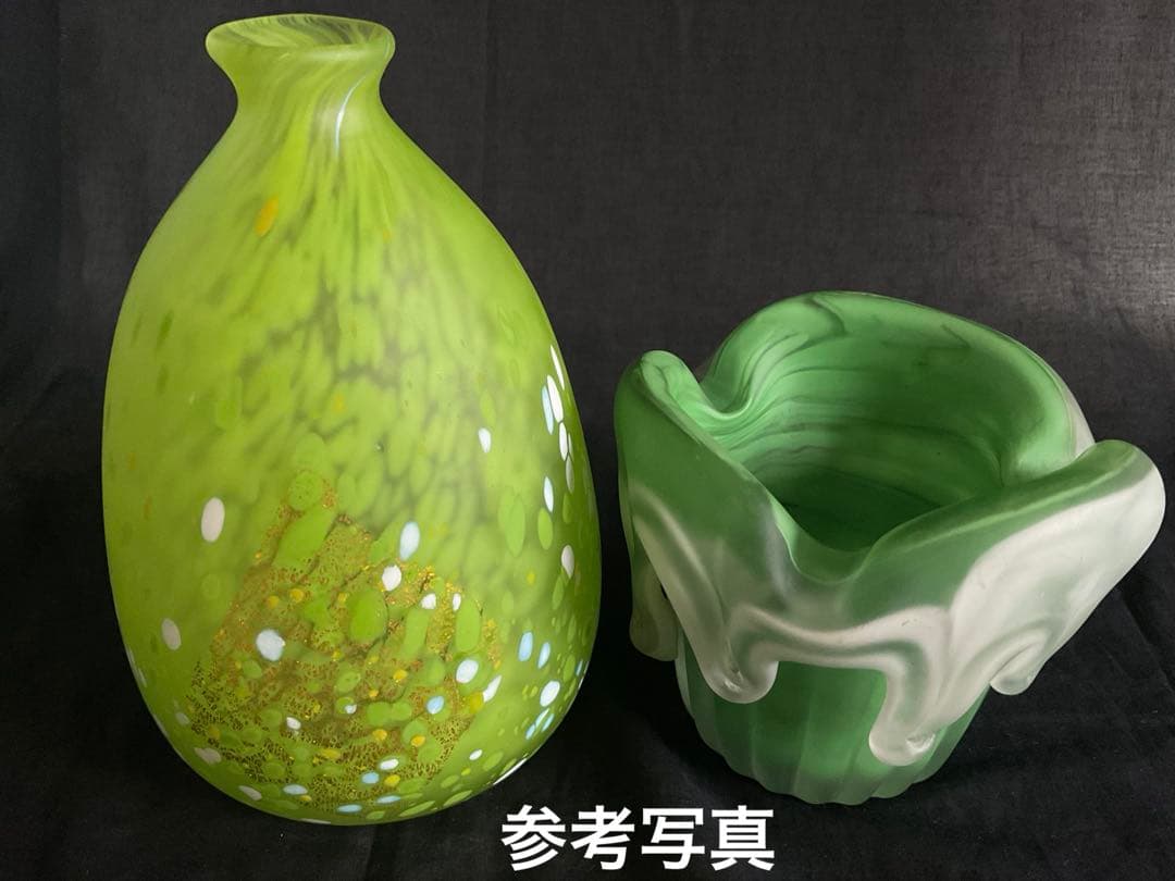 藤田喬平　美しい「新緑色吹雪紋花瓶」