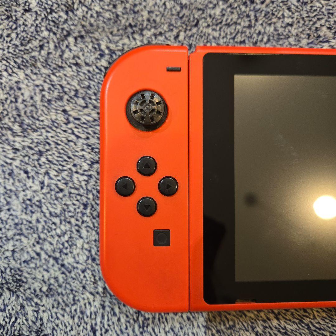 レッド Nintendo Switch 本体　中古