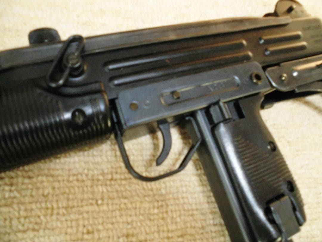 JAC　ν？UZI　ガスガンプラスチック製ASGK