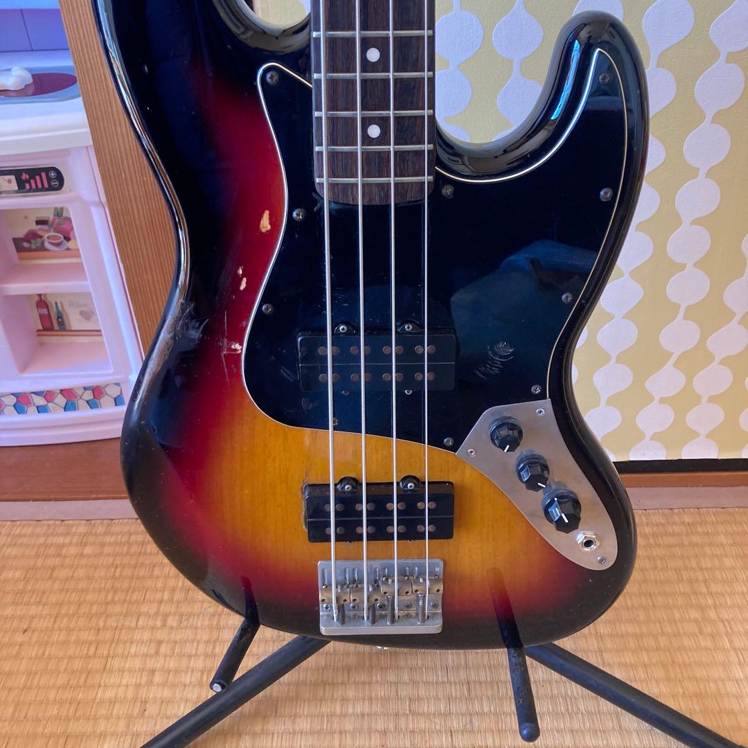 Fender Jazz Bass サンバーストハードケース付