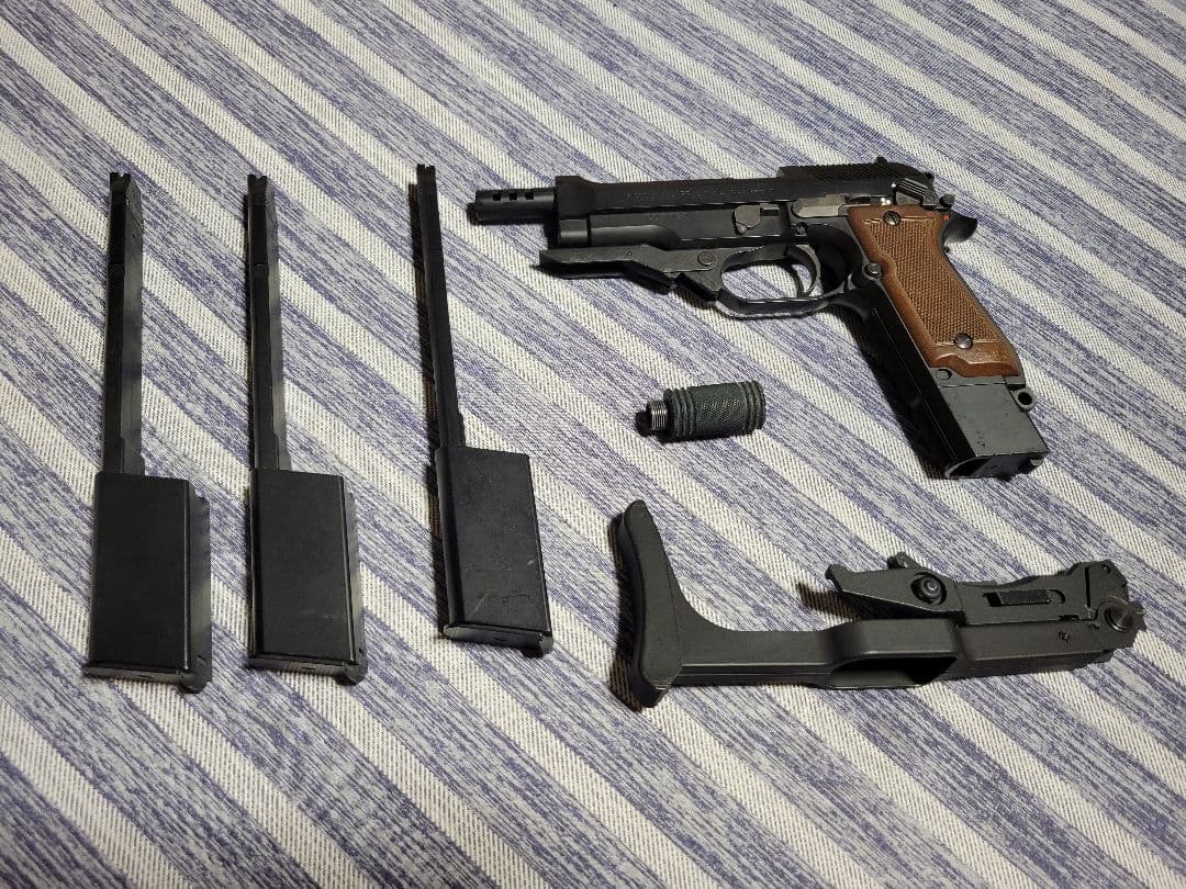 東京マルイ 電動ハンドガン　ベレッタ M93R