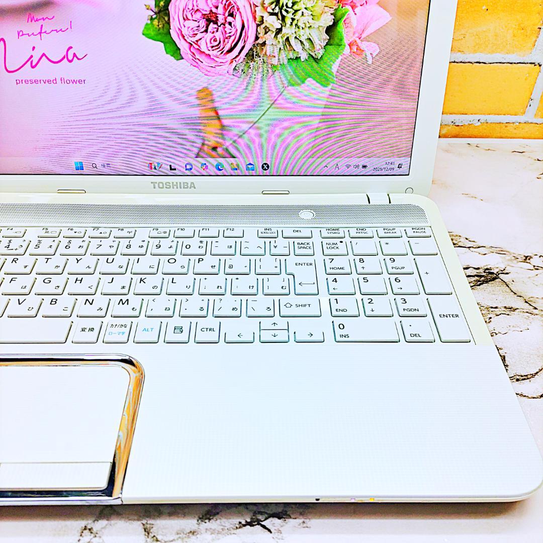 簡単PC❣️WIN11ノートパソコン❤️爆速SSD❤️メモリ８G✨Blu-ray