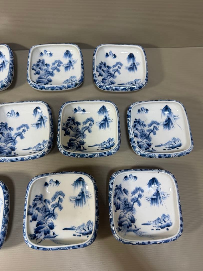 2224 九谷焼　角福　染付山水　中鉢　10客　時代物