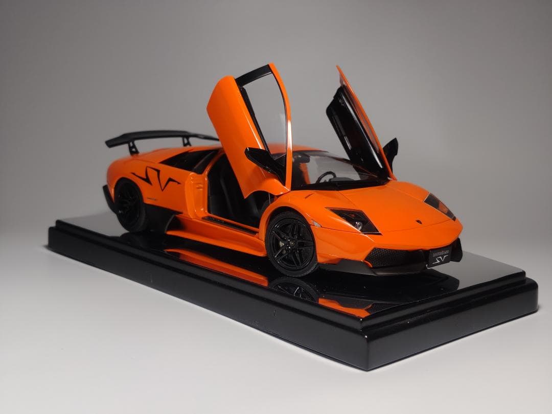 1/24 ランボルギーニ ムルシエラゴ SV 完成品