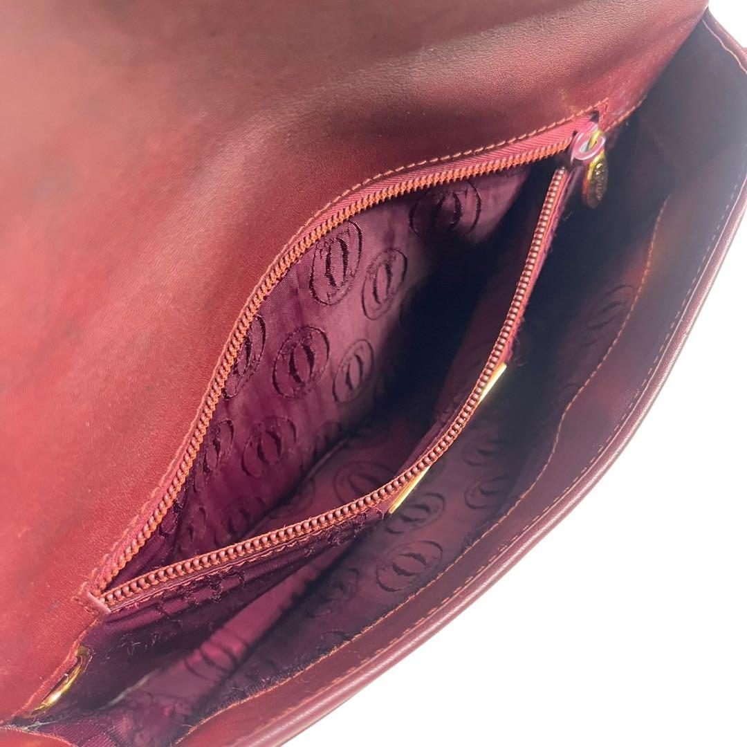 カルティエ　ショルダーバッグ　レザー　マストライン　斜め掛け　ロゴ金具