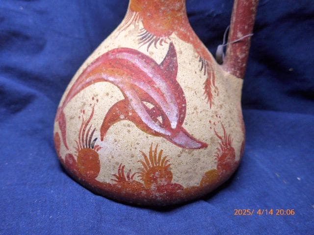 紀元前500年　ギリシャで見つかった水差しのミュージアムコピーです。