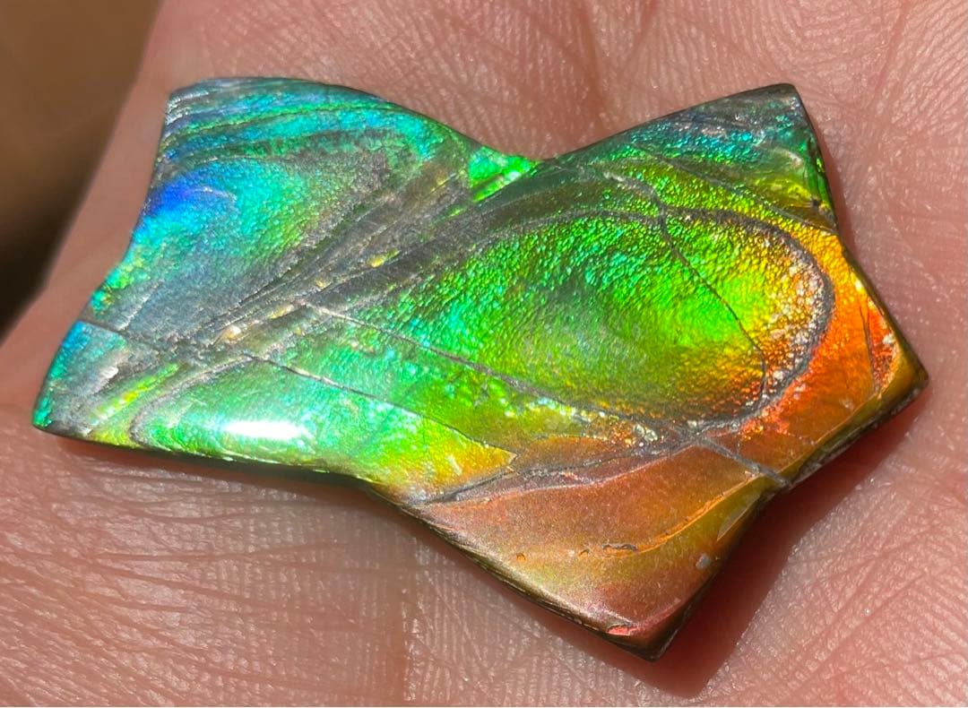 【期間限定セール】虹色星形　アンモライト　インペリアルレインボー　アンモライト