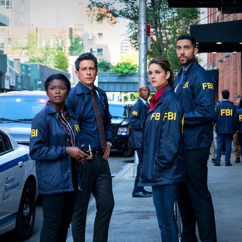 FBI ジャケット コスプレ