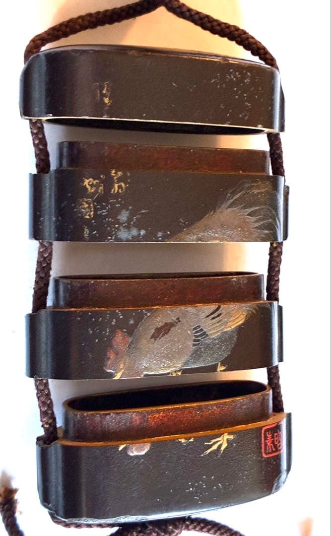 時代鷄蒔絵印籠　在銘