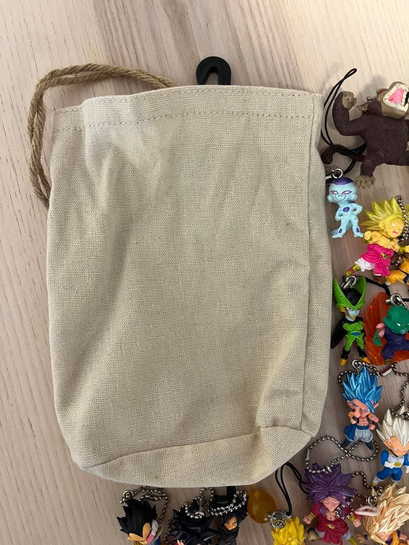 ドラゴンボール ストラップ 42個セットと仙豆の袋