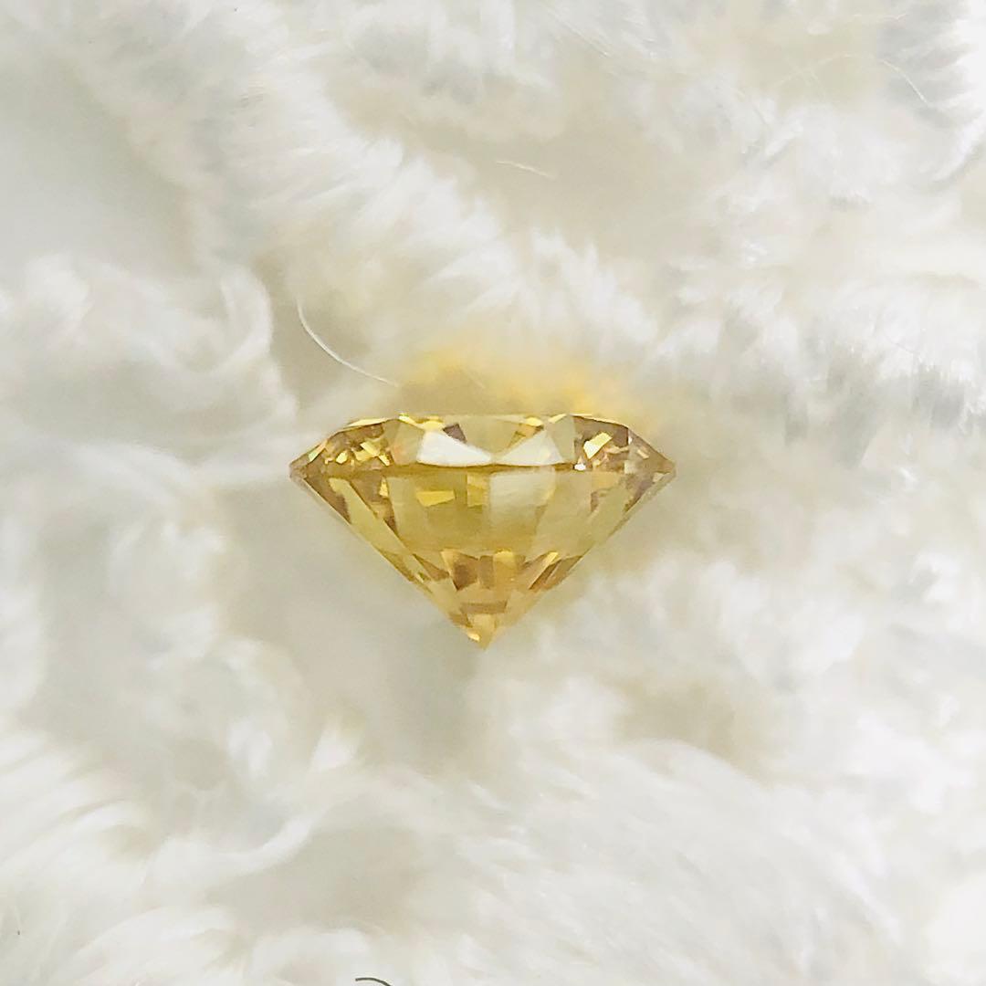 0.140ct F.D. Orangy Yellow VS-2 イエローダイヤ