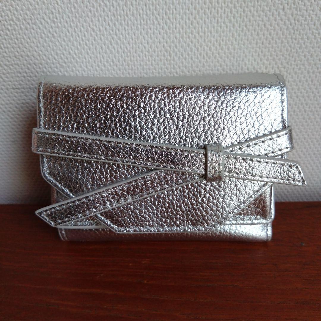 TOV　トーヴ　リボンデザイン　三つ折り財布　ミニウォレット　シルバー　イエナ