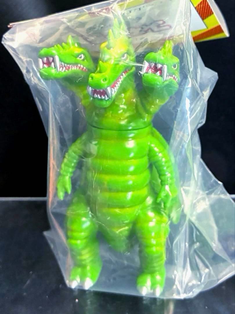 【新品未開封】■ 三つ首竜 限定 ソフビ / ピープロ スペクトルマン怪獣