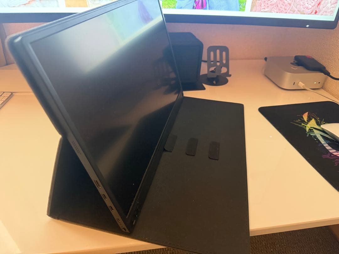 16インチ 2K モバイルモニター