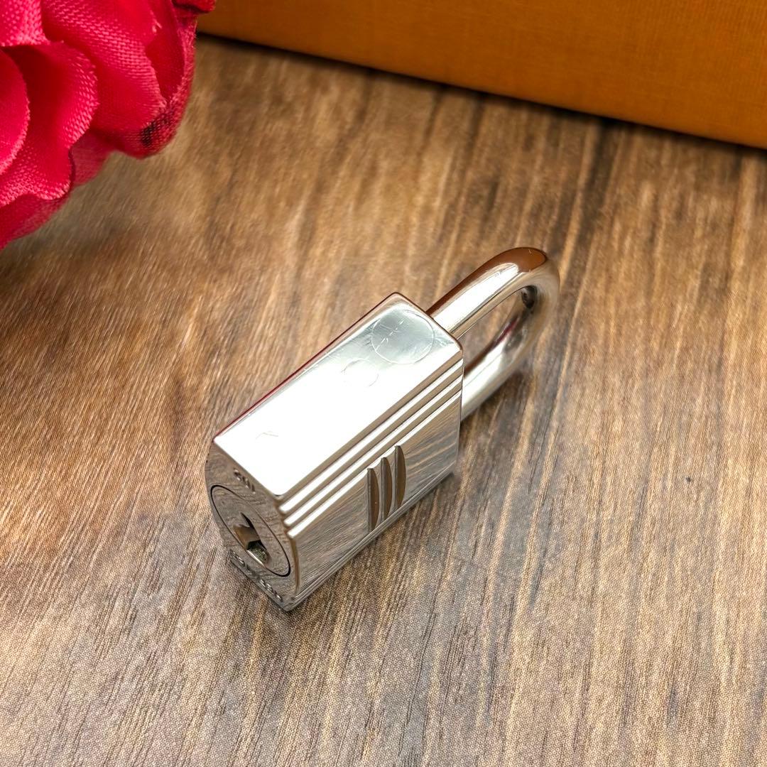 ⛄極美品⛄エルメス カデナ パドロック南京錠 鍵 no.102 シルバー#582