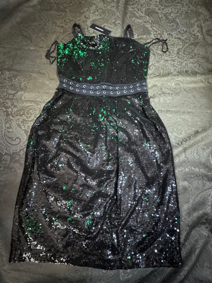 お値下げ中【新品未使用タグ付き】DIESEL総スパンコール ドレス／ワンピース