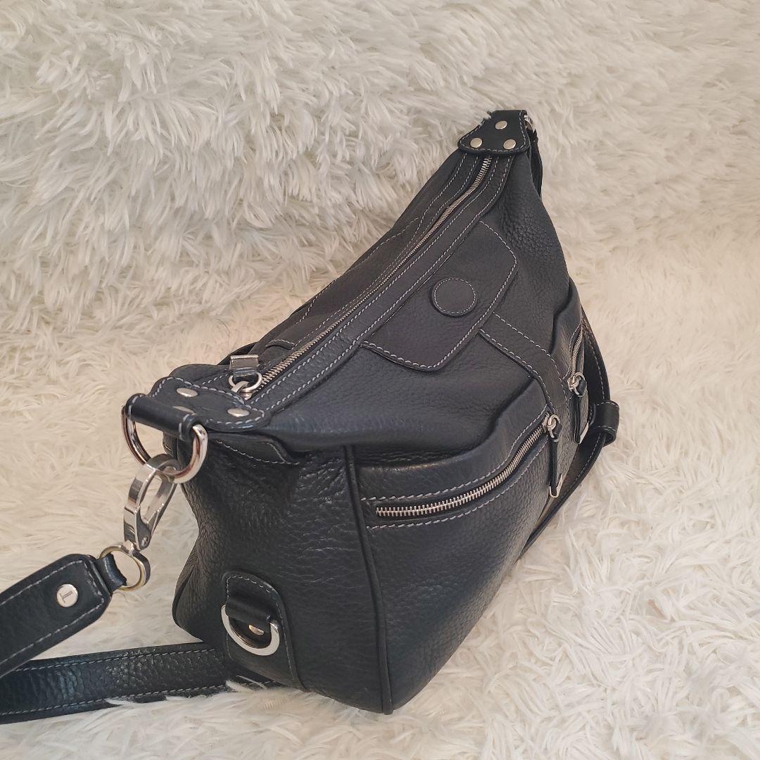 ⭐べるふぉん⭐TOD'S ハーフムーン ショルダーバッグ シボ革 ブラック