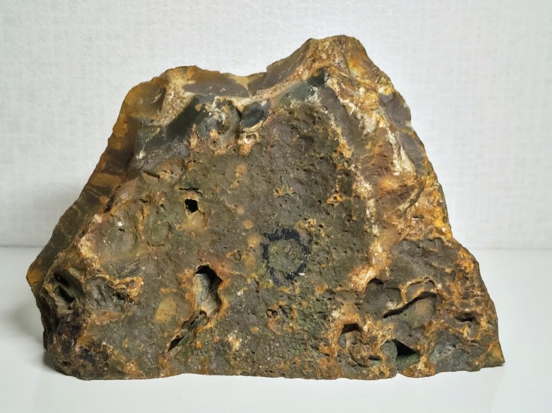 瑪瑙 2.4kg メノウ 原石 鑑賞石 自然石 誕生石 水石 鉱物 宝石 置石