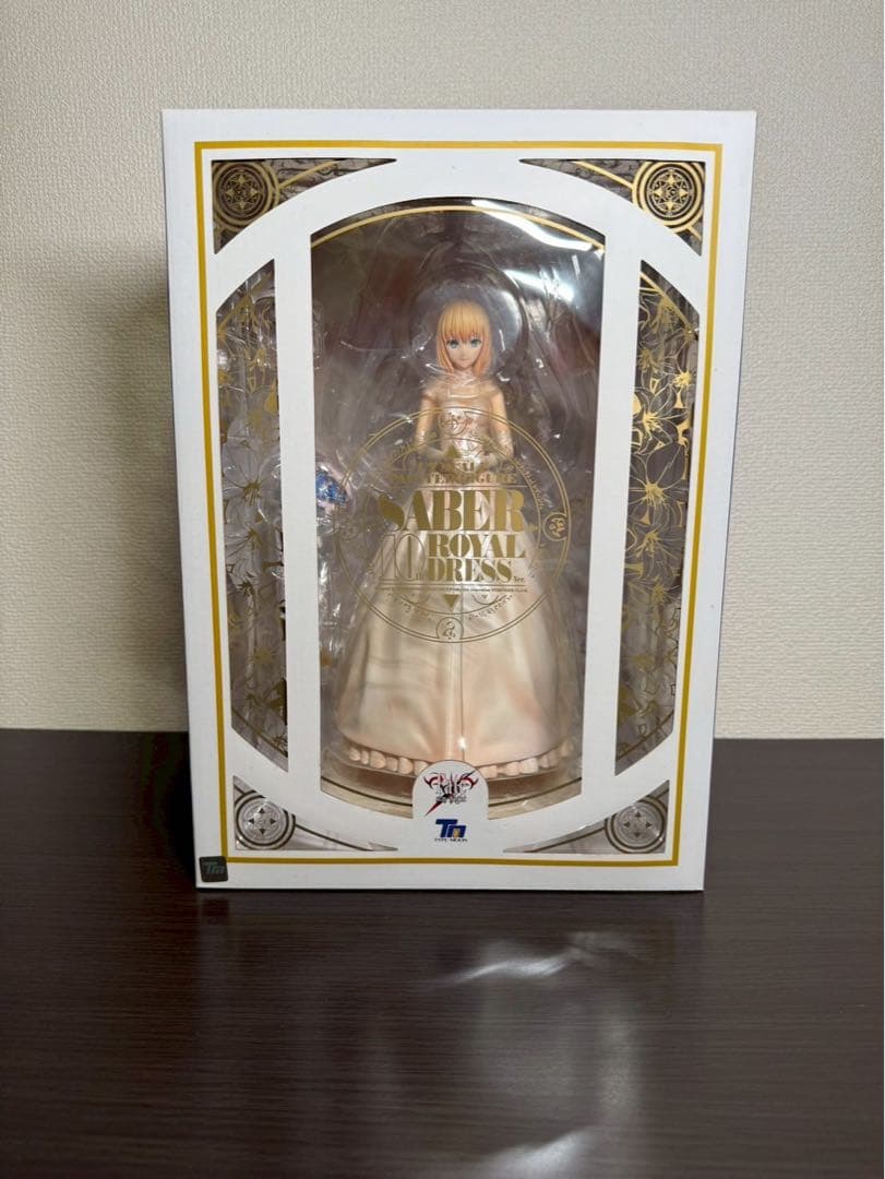 Fate　セイバー10thロイヤルドレス　フィギュア