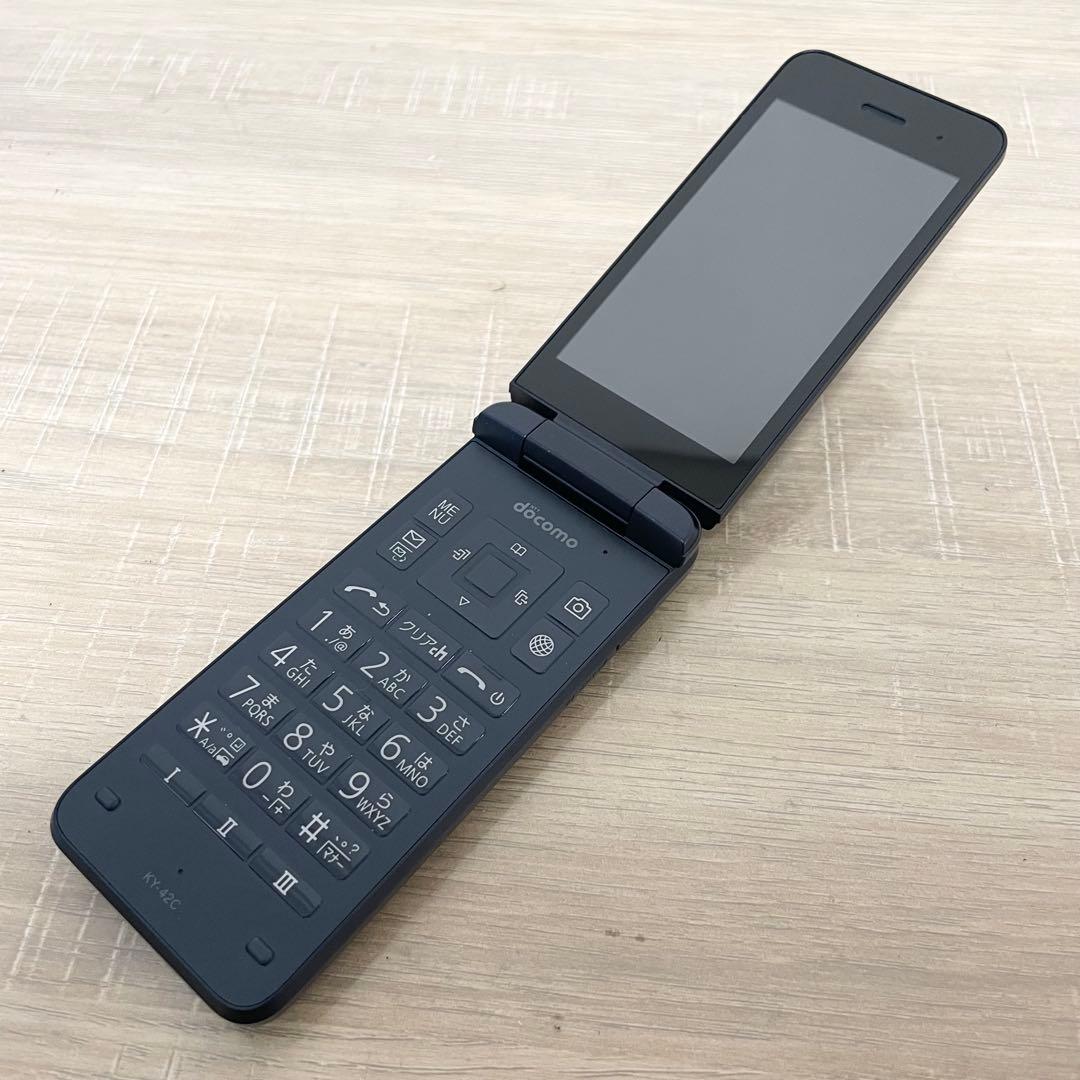 docomo DIGNO KY-42C ブラック 携帯電話 本体 ★充電器付★