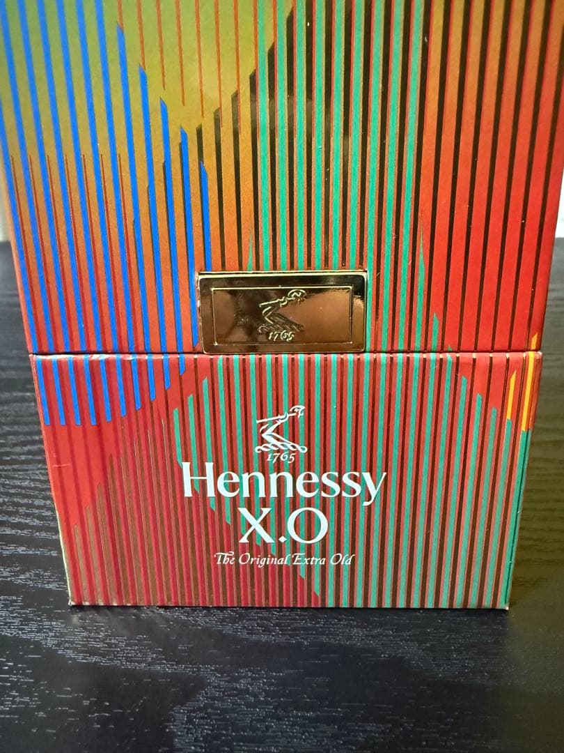 Hennessy XO サンバーストデザイン