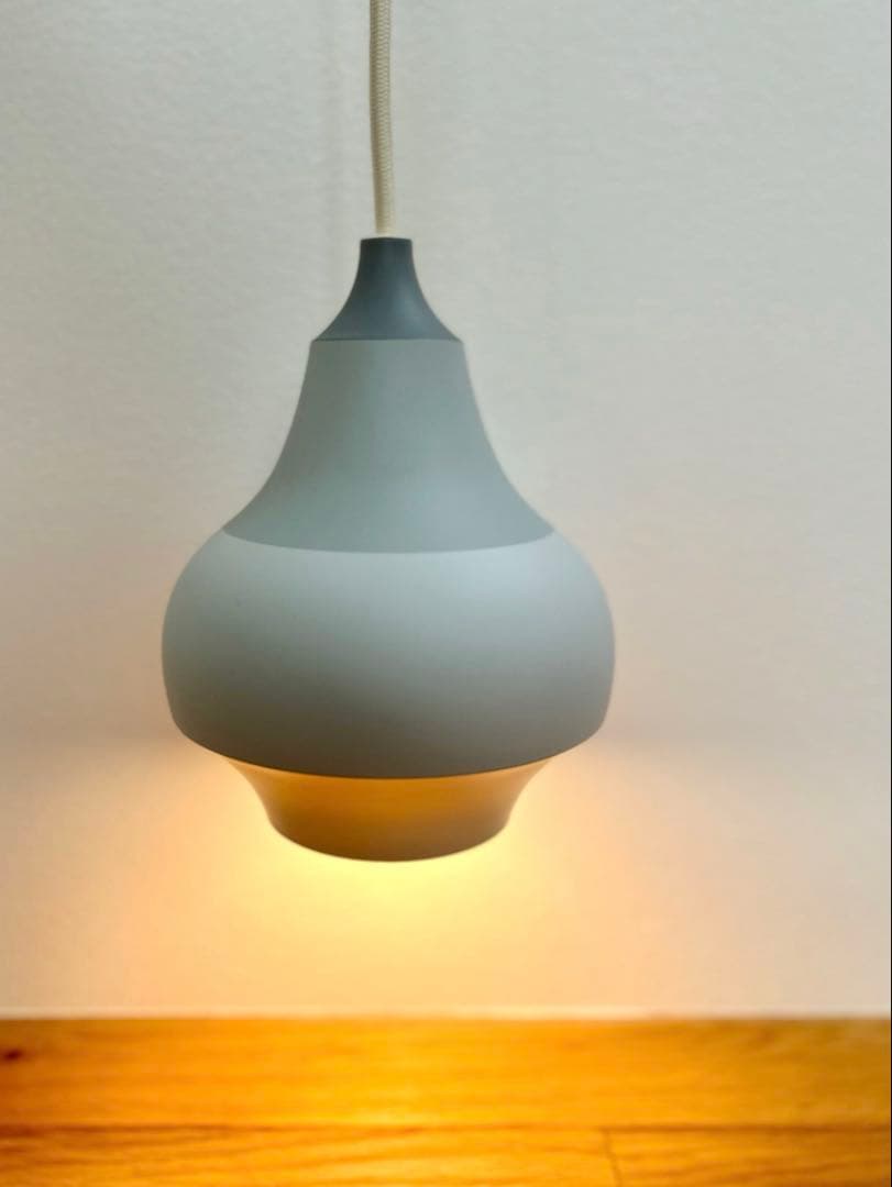 Clara Z. for louis poulsen \