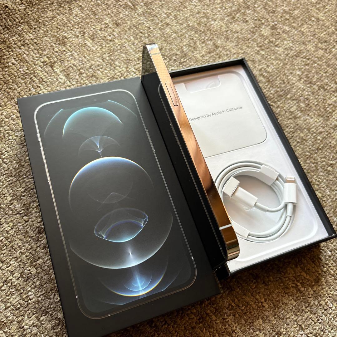 お値下げ！美品iPhone 12 pro シルバー 128 GB SIMフリー