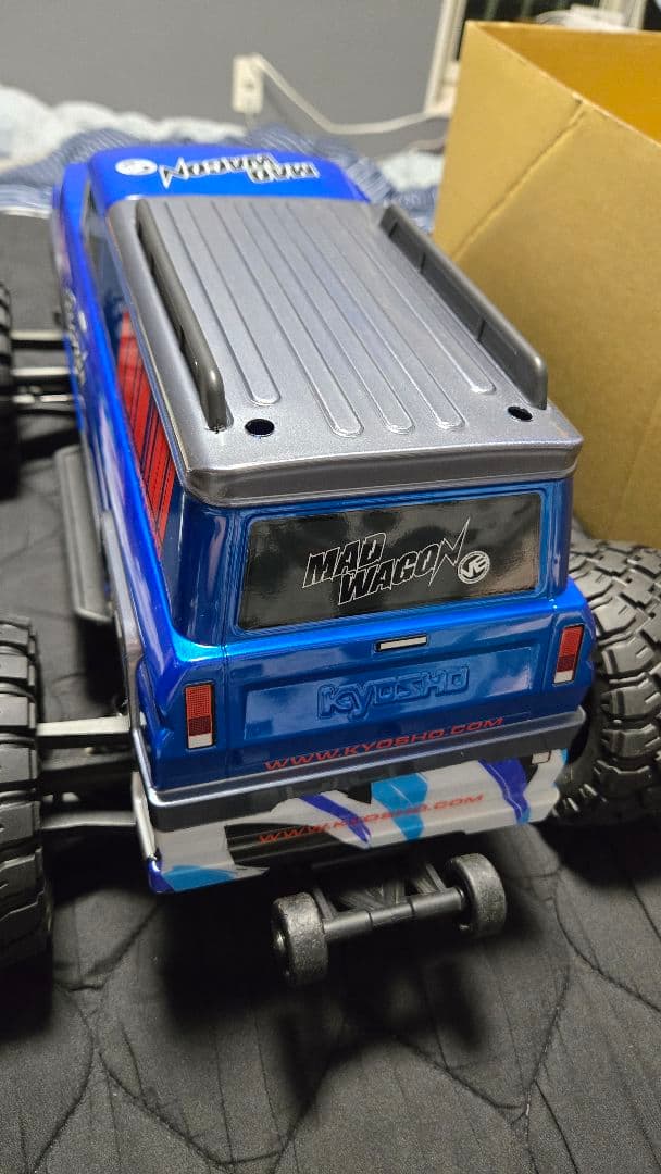 美品　ラジコン　京商 モンスタートラック マッドワゴンVE　　センターデフ仕様