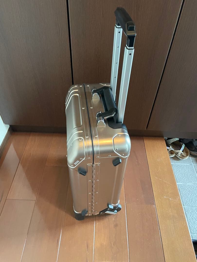 ゼロハリバートン スーツケース 2輪 GEO Aluminum ブロンズ色　美品
