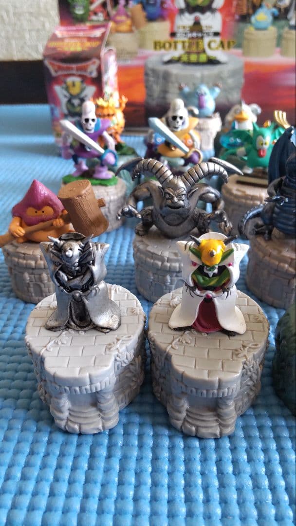 ドラゴンクエストボトルキャップ 天空編 18種 シルバーカラー4種含む ほぼ新品