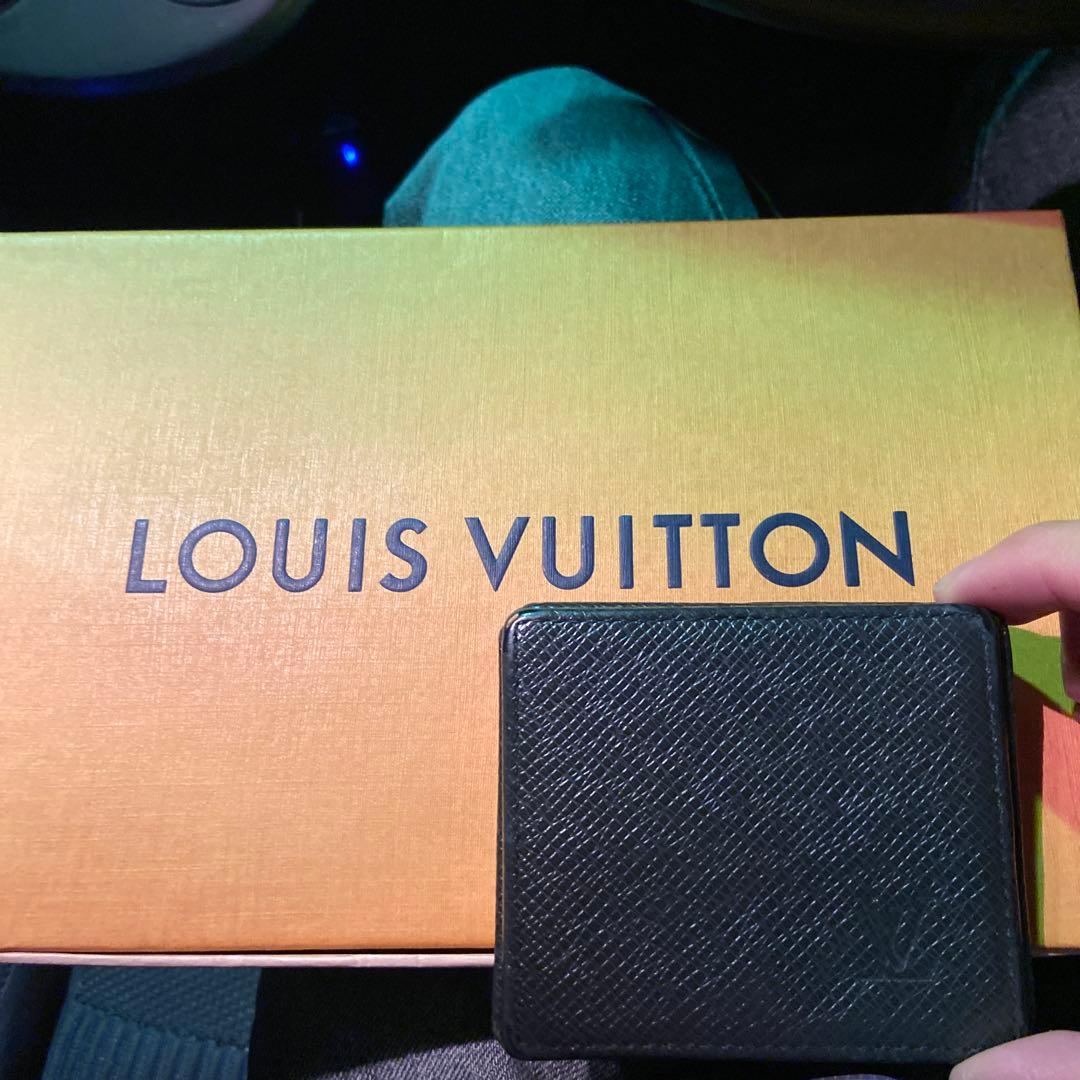 LOUIS VUITTON ブラック ケース