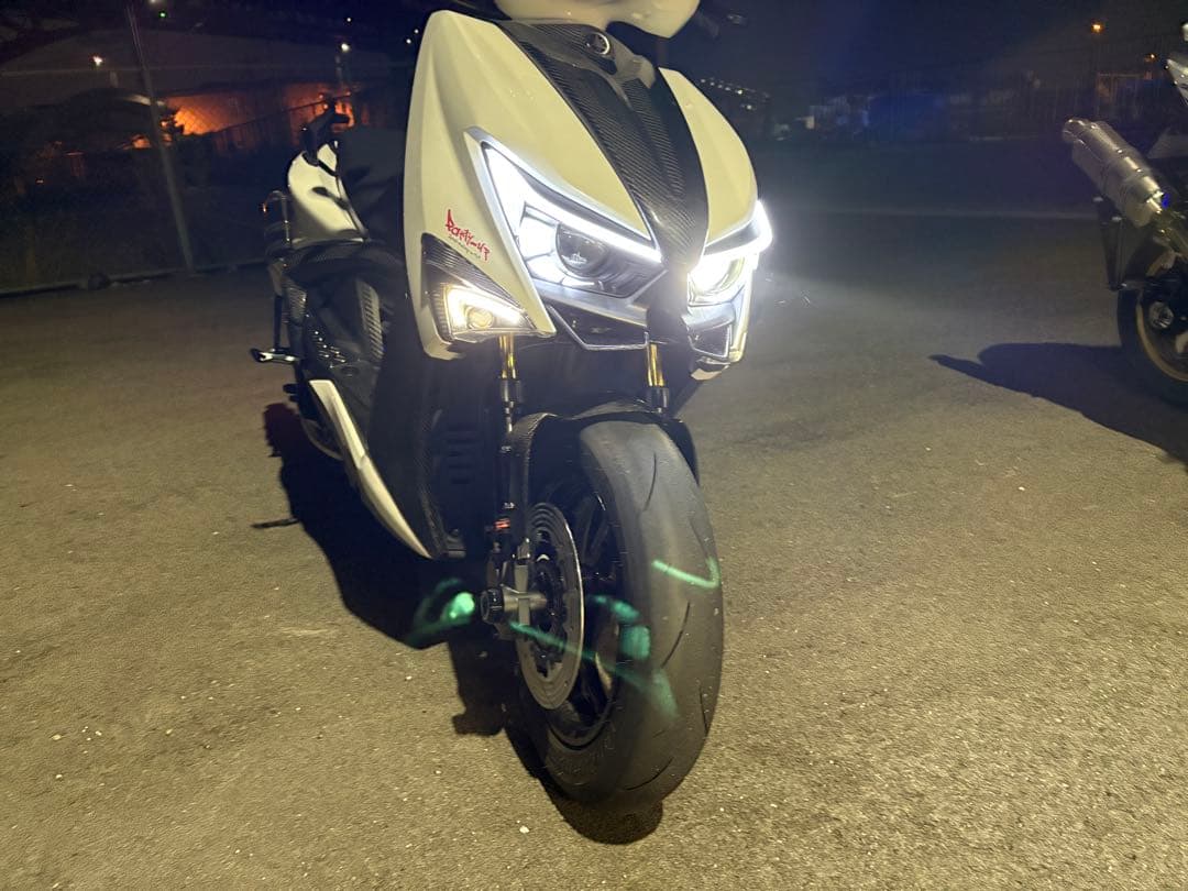 グリファスジャンク品　 グリファス　JING SHING ヘッドライト