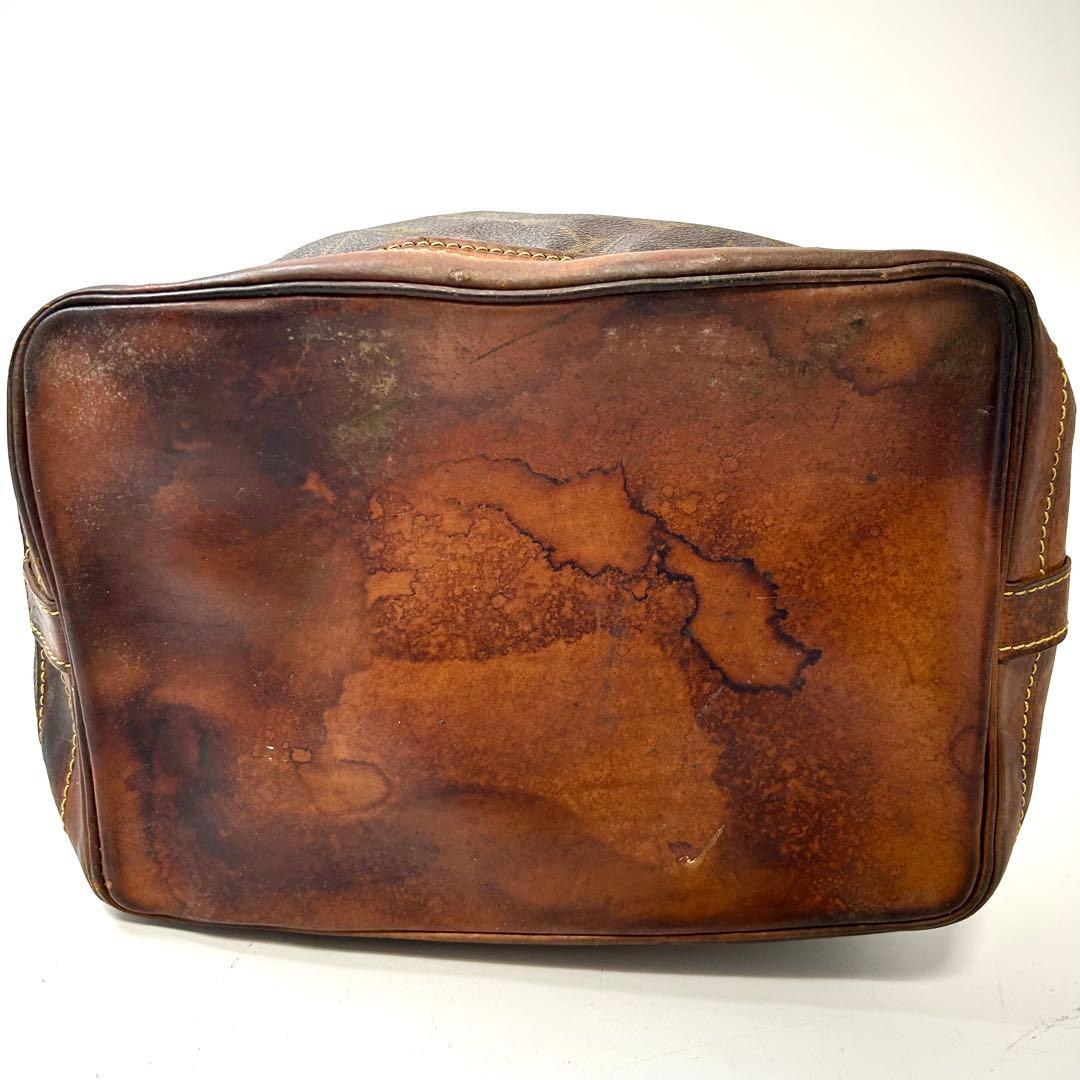 ルイヴィトン　モノグラム　バケット　ショルダーバッグ