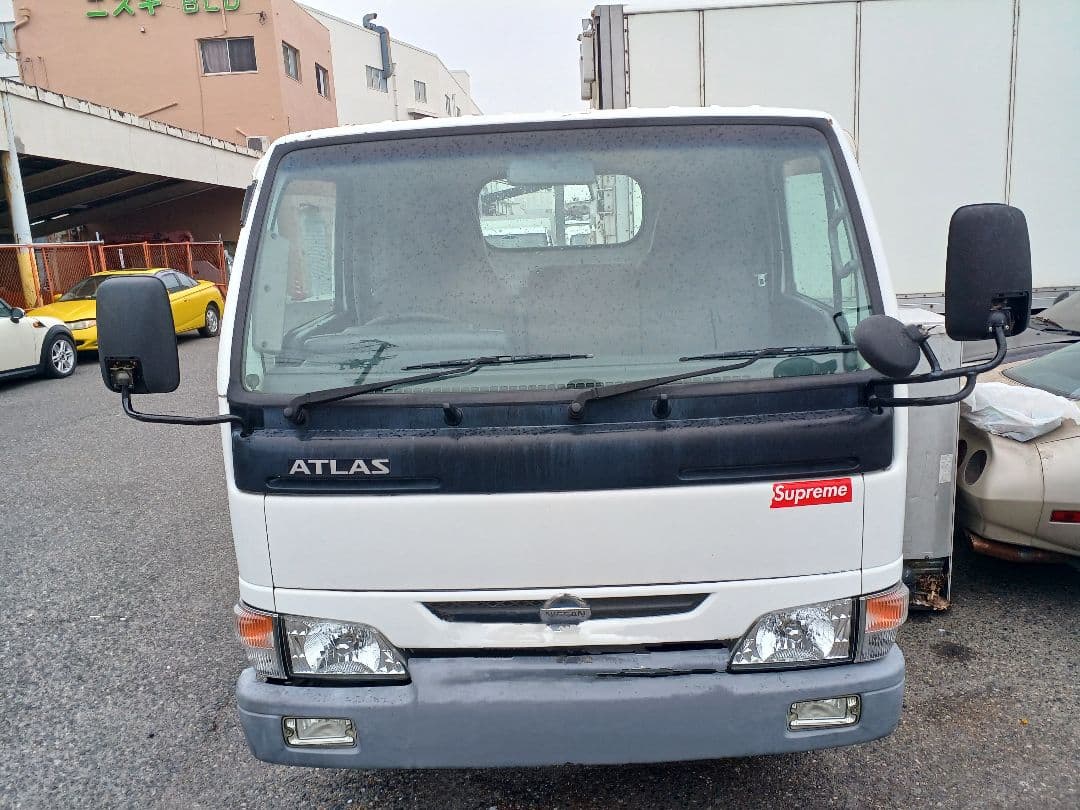 神戸発　アトラストラック1.5トン低床ロング　オートマ　ガソリン
