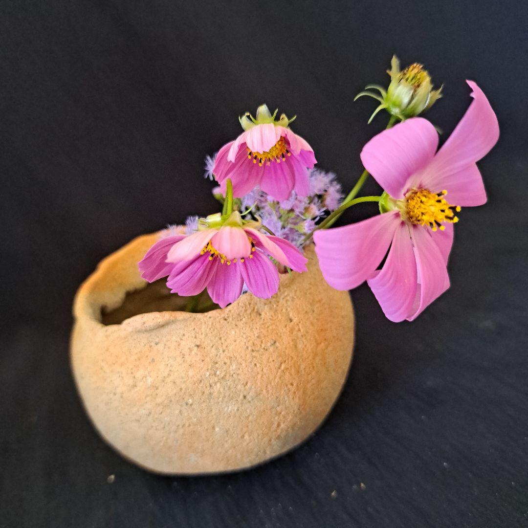 「弥生土器に花を活ける①」 弥生種壺-祭器(直径8.5cm) 2客セット 骨董ア