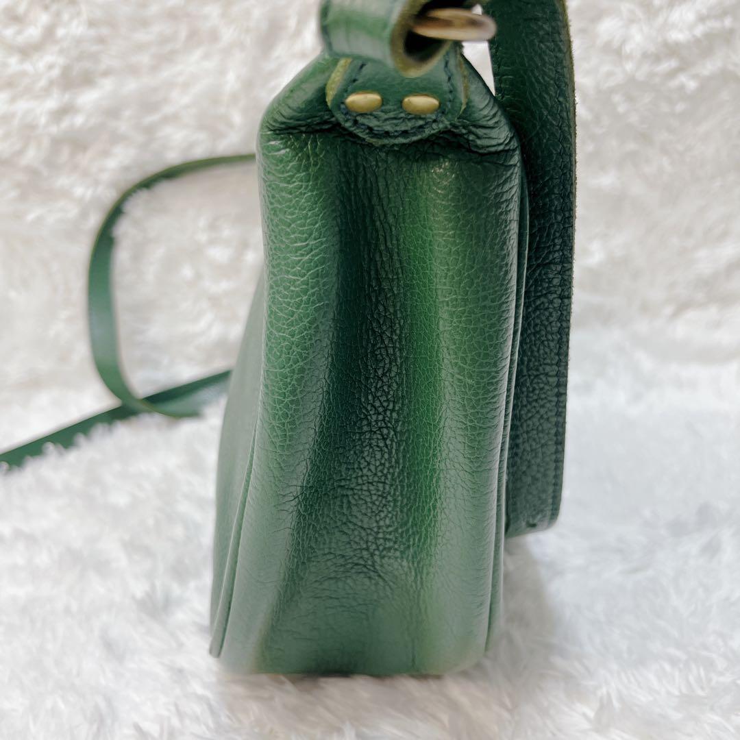 【希少色】イルビゾンテ ハーフムーン エンボスロゴ ショルダーバッグ 緑 レザー
