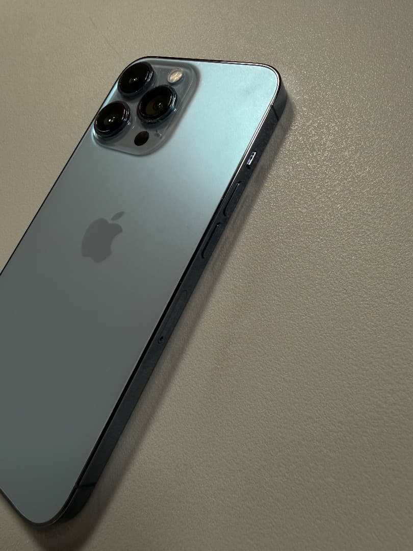 iPhone 13 Pro 256GB （SIMフリー）+ Anker充電器