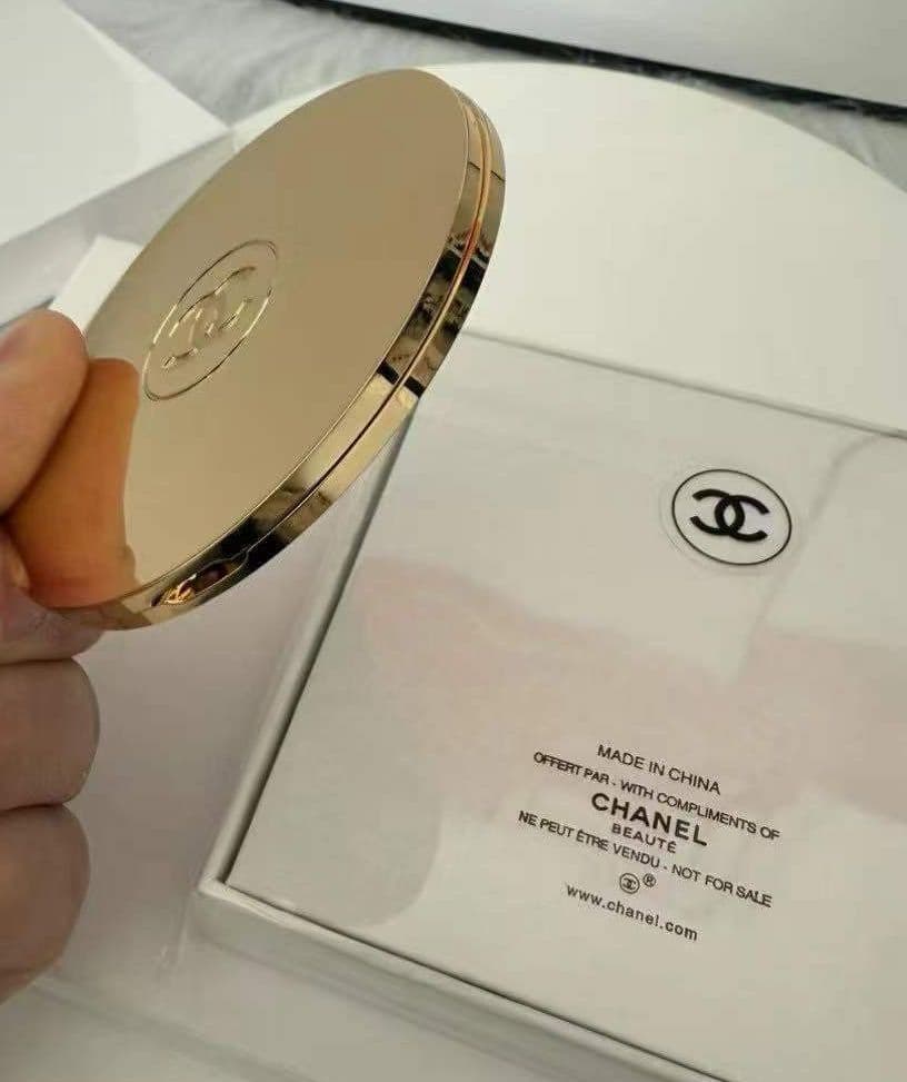 CHANEL コンパクトミラー ゴールド 金属製 正規品