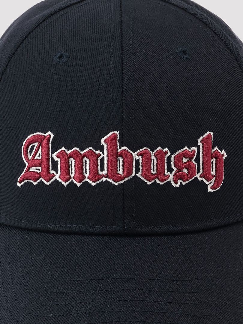 AMBUSH GOTHIC LOGO CAP ベースボールキャップ ネイビー