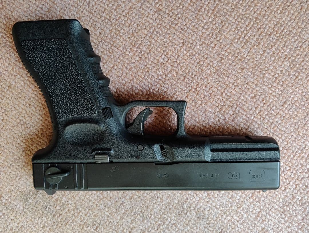 東京マルイグロック18Cエアガン、付属品有り。美品