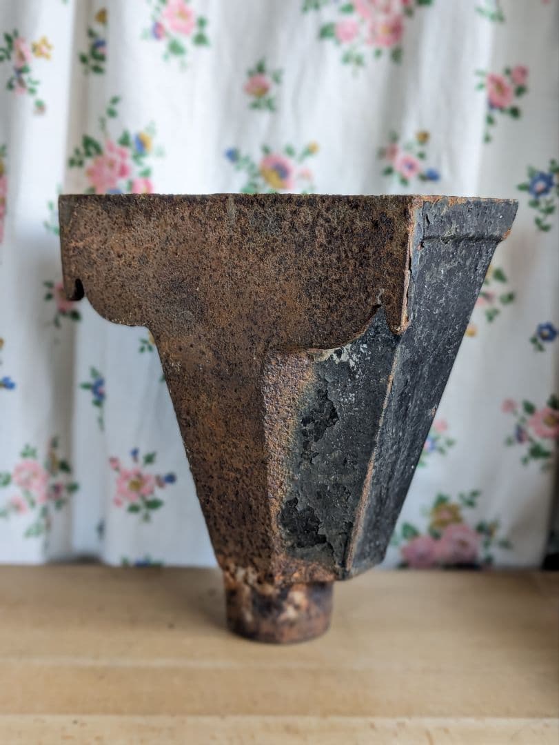 イギリス アンティーク 鉄製 プランター 壁掛け植木鉢 ドレインホッパー 黒